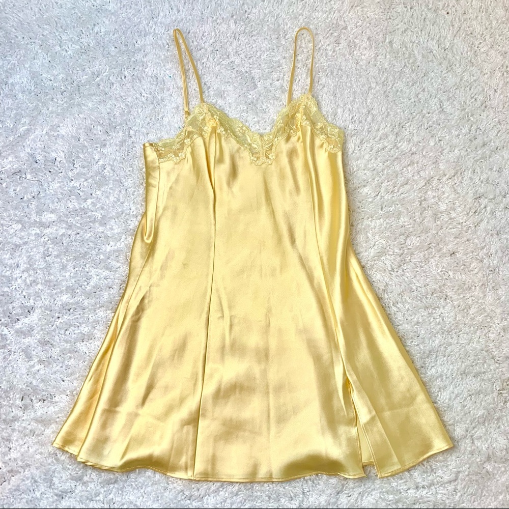 Victoria's Secret Y2K Satin and lace slip chemise Size S